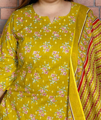 Plus Size Yellow Cotton Printed Kurta Pant Set with Dupatta-200041