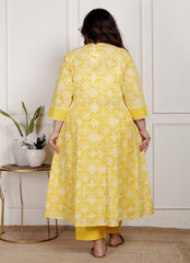 Plus Size Yellow Anarkali Cotton Printed Flared Kurta Pant Set with Dupatta-2100001