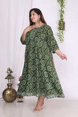 Plus Size Green Print Flared Long Kurta-400004