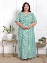 Green Floral Plus Size Nightgown – Comfortable Sleepwear for Women