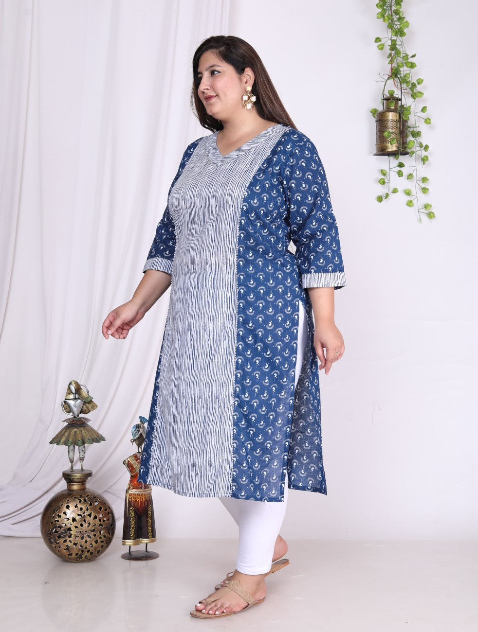 Plus Size Blue Cotton Floral Print Straight Kurta-100006