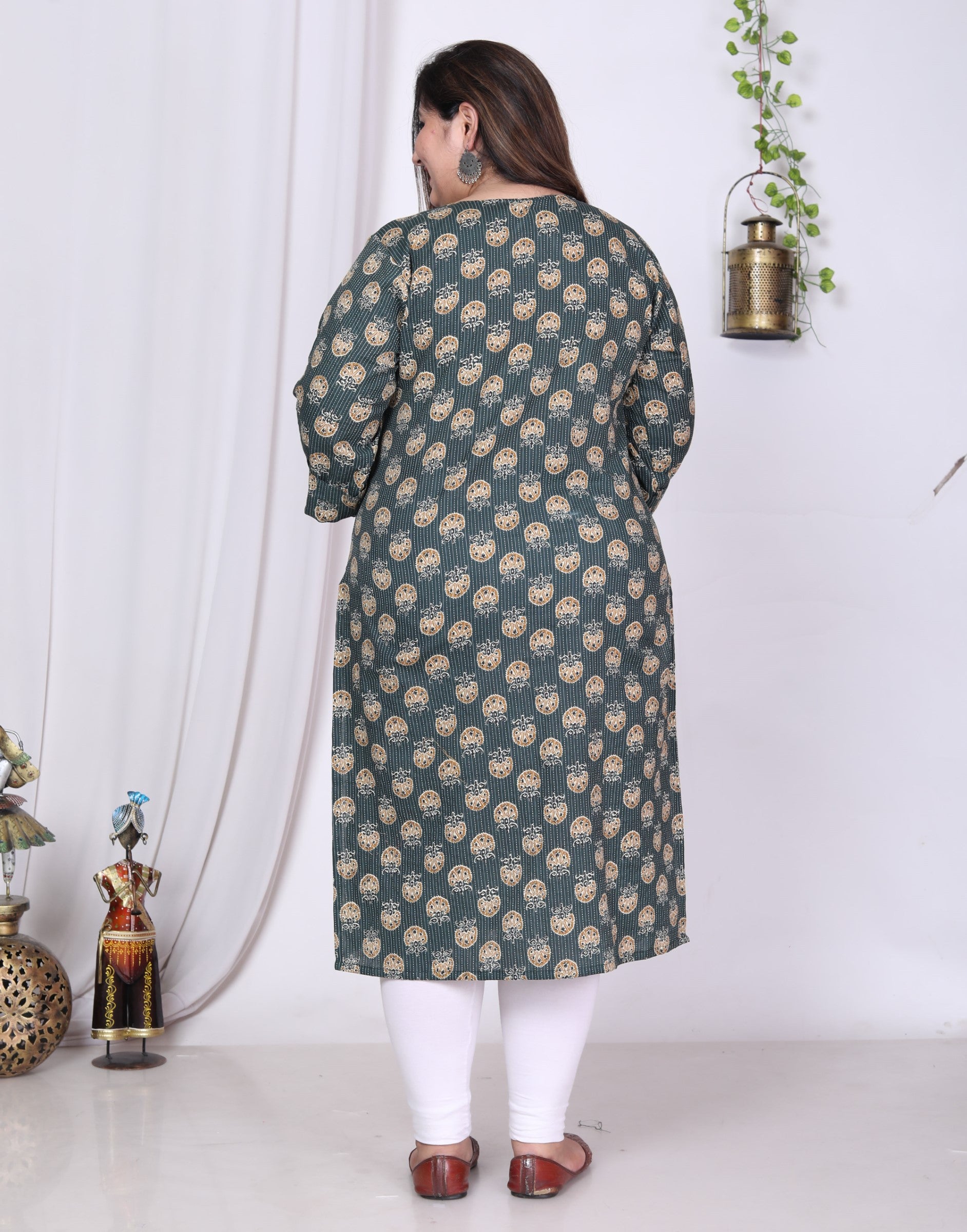 Plus Size Green Cotton Floral Print Straight Kurta-100015 Secondary image