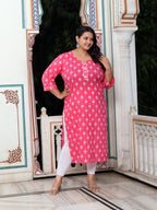 Plus Size Pink Cotton Floral Print Straight Kurta-100027