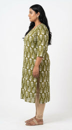 Plus Size Poly Crepe Floral Print  Straight Kurta Green-100079