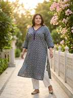 Plus Size Blue Cotton Floral Print Straight Kurta-100127