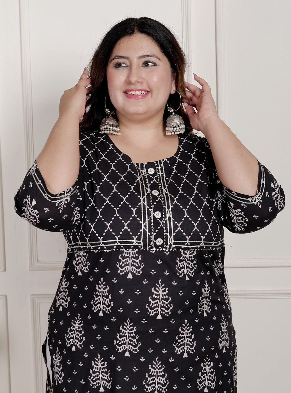 Plus Size Black Cotton Blend Ikat Print Straight Kurta-466