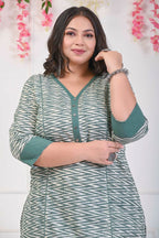 Plus Size Green Cotton Printed Straight Kurta-702