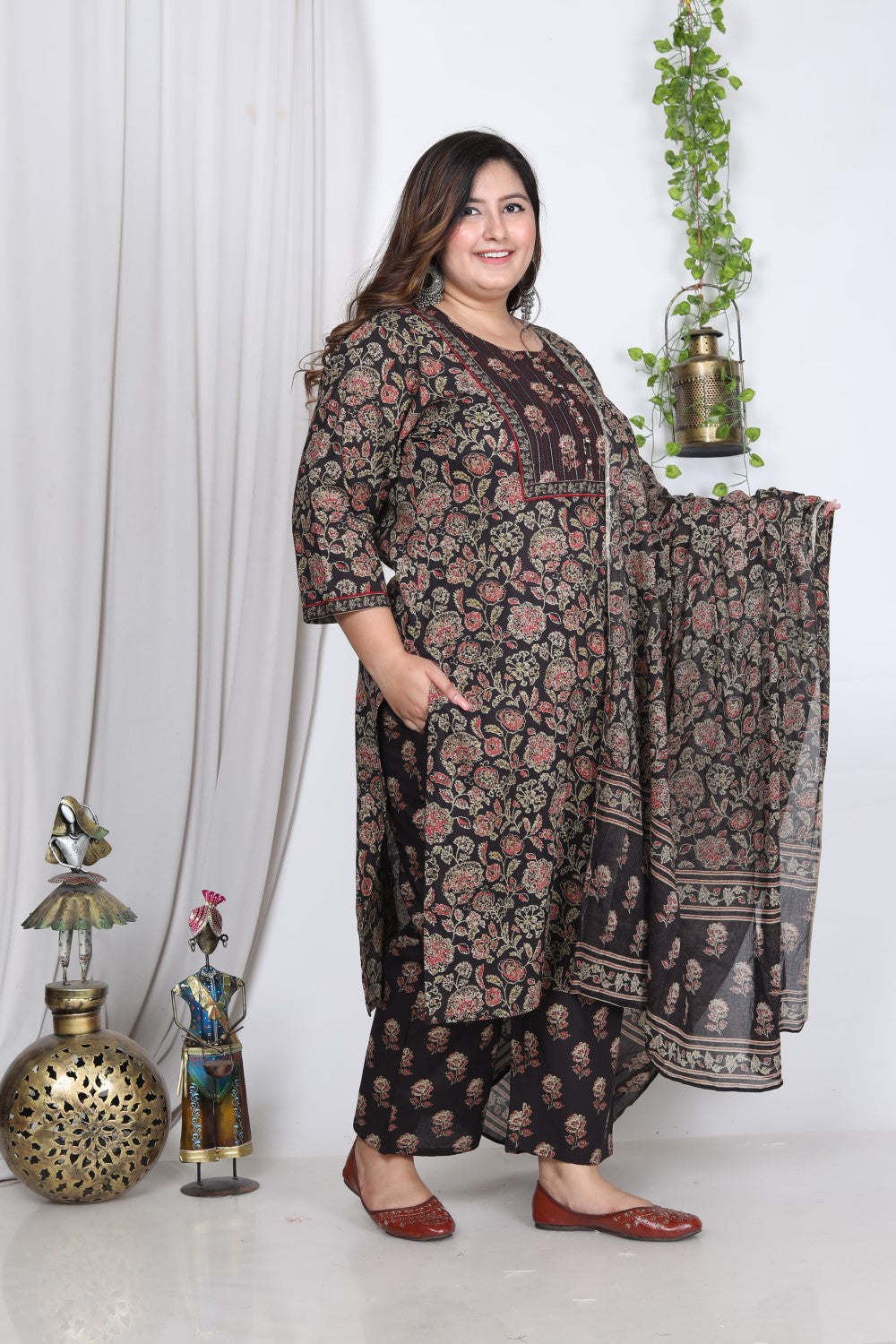 Plus Size Black Cotton Printed Kurta Pant Set with Dupatta-200002