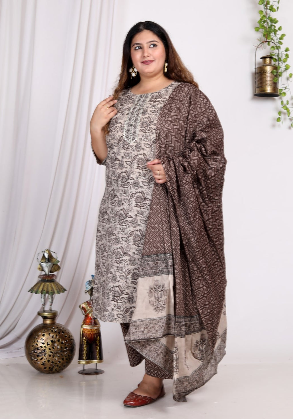 Plus Size Grey Cotton Printed Kurta Pant Set with Dupatta-200007