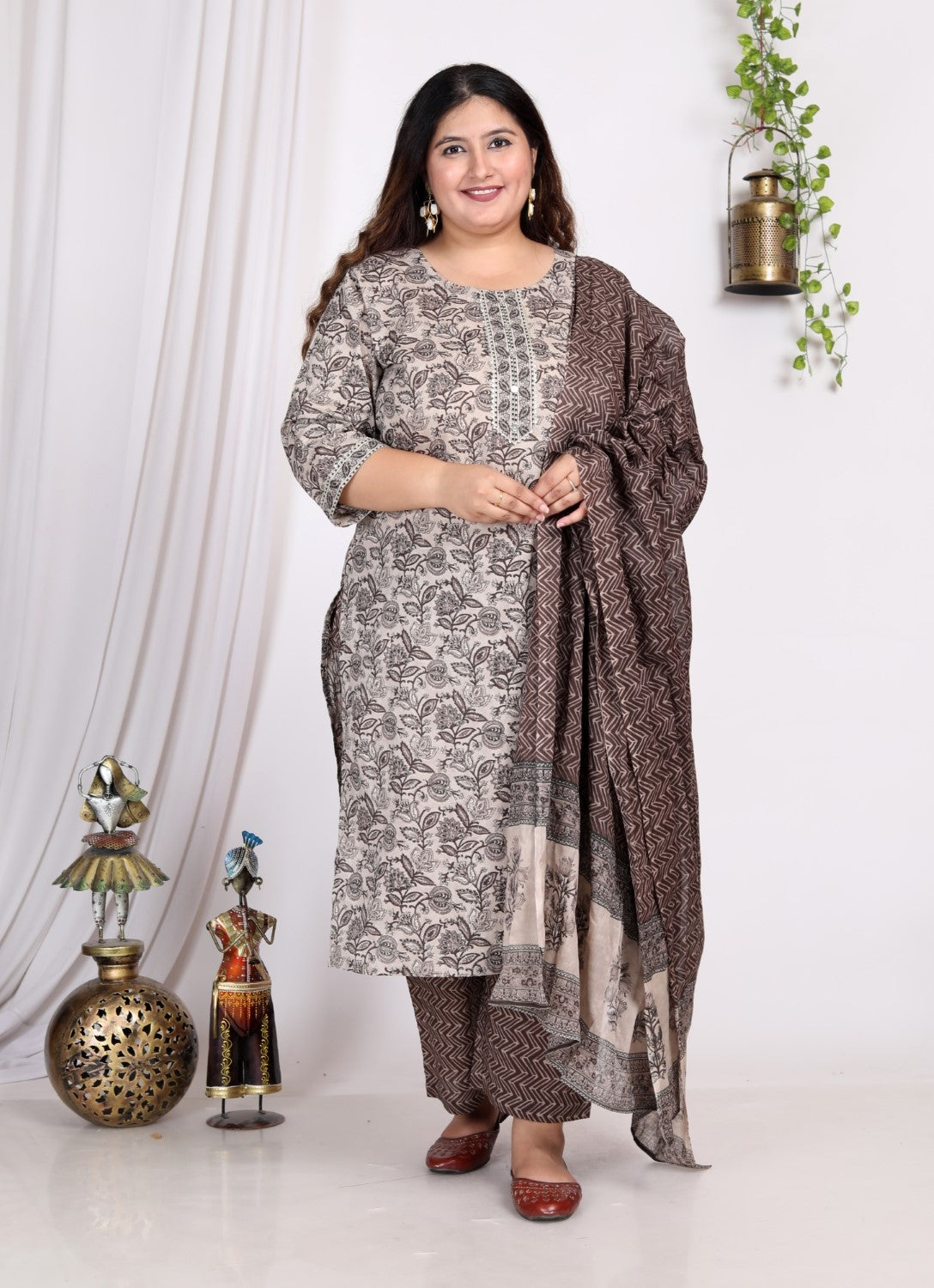 Plus Size Grey Cotton Printed Kurta Pant Set with Dupatta-200007 Main image