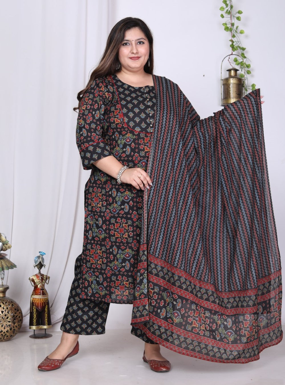 Plus Size Black Cotton Printed Kurta Pant Set with Dupatta-200013 Main image