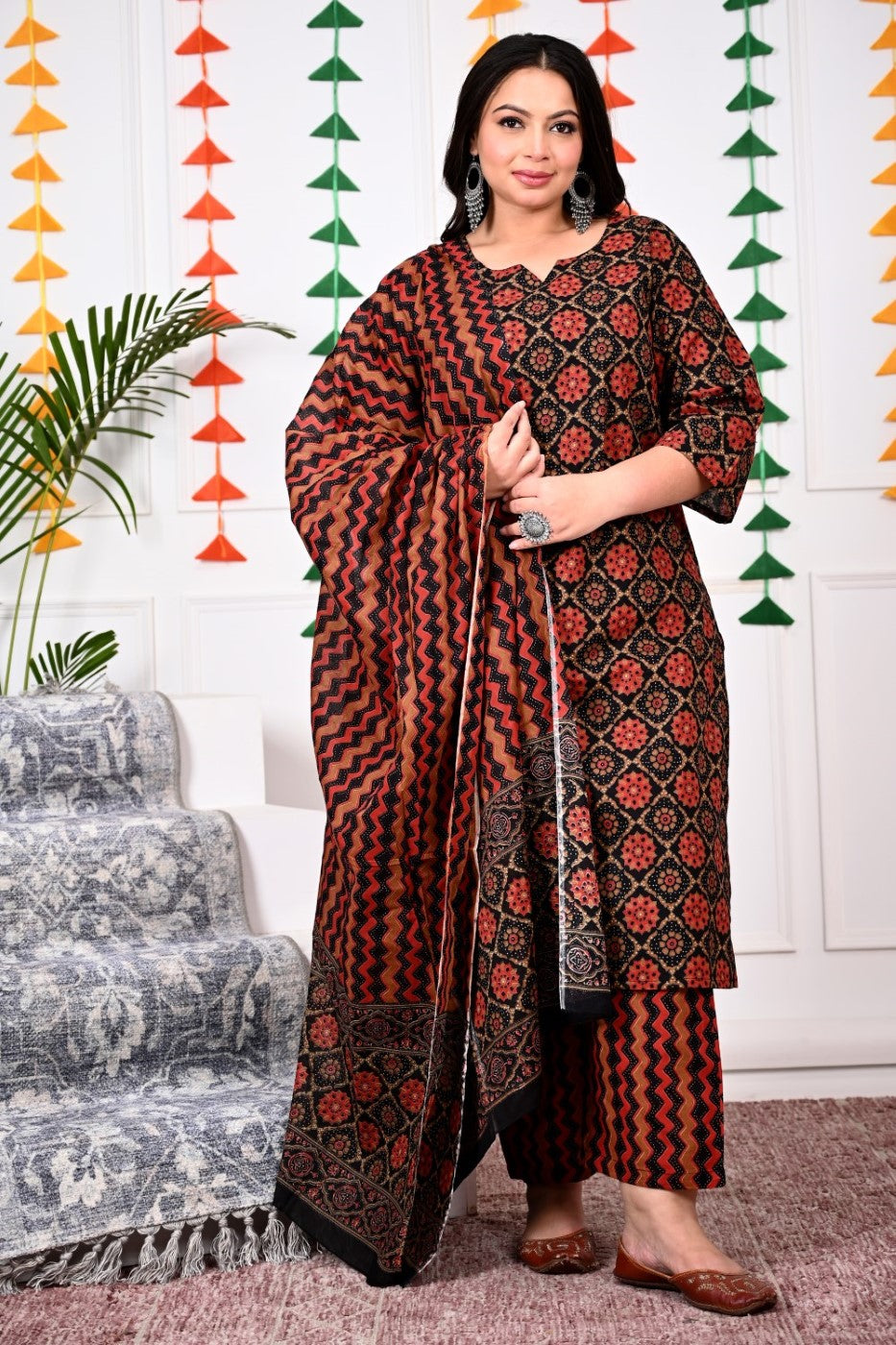 Plus Size Black Cotton Printed Kurta Pant Set with Dupatta-200017