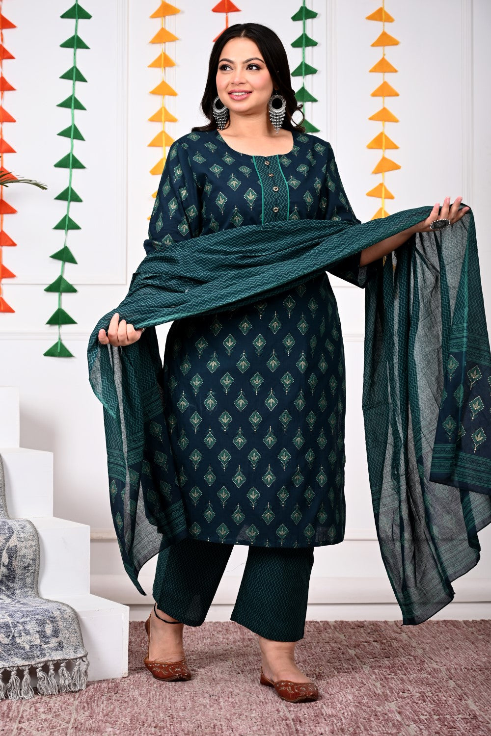 Plus Size Bottle Green Cotton Printed Kurta Pant Set with Dupatta-200018 Secondary image