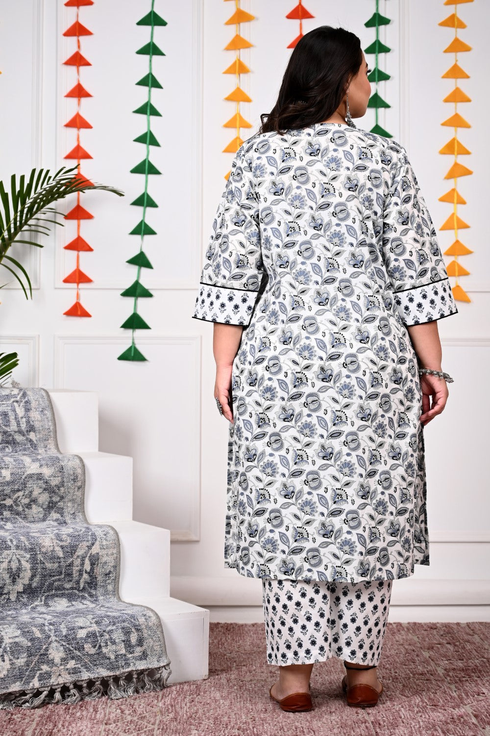 Plus Size White Cotton Printed Kurta Pant Set with Dupatta-200021