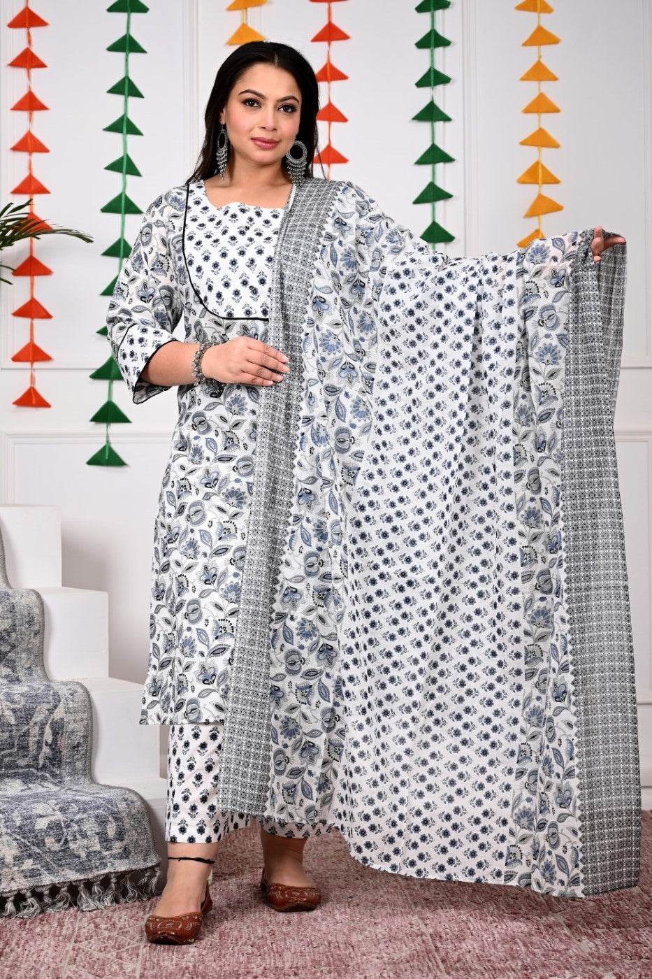 Plus Size White Cotton Printed Kurta Pant Set with Dupatta-200021