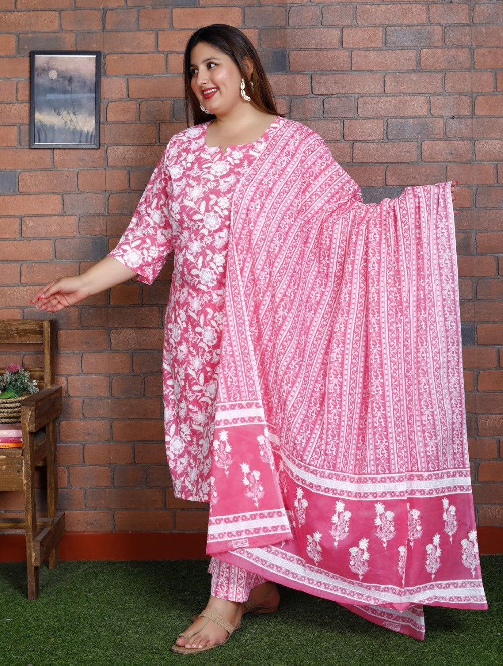 Plus Size Pink Cotton Printed Kurta Pant Set with Dupatta-200040