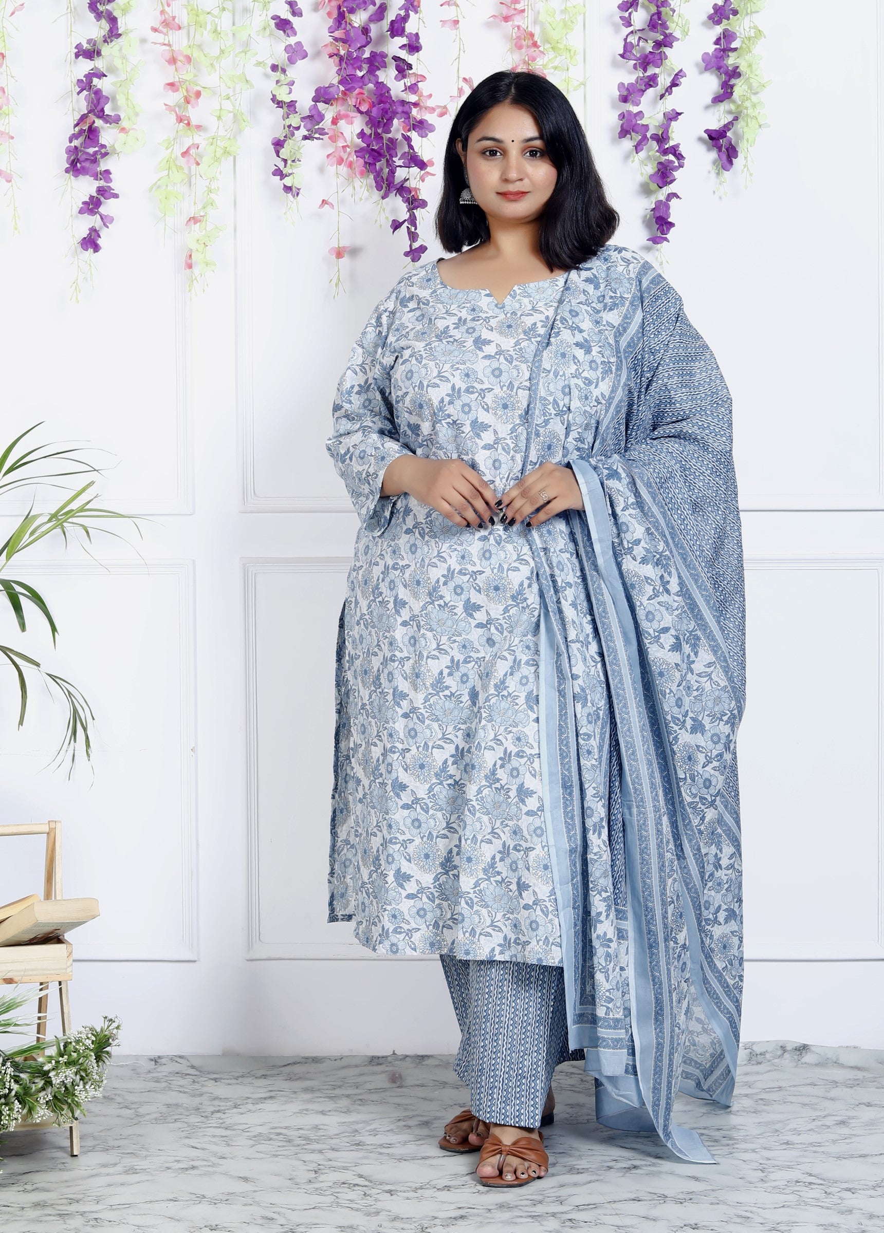 Plus Size Grey Cotton Printed Kurta Pant Set with Dupatta-200044