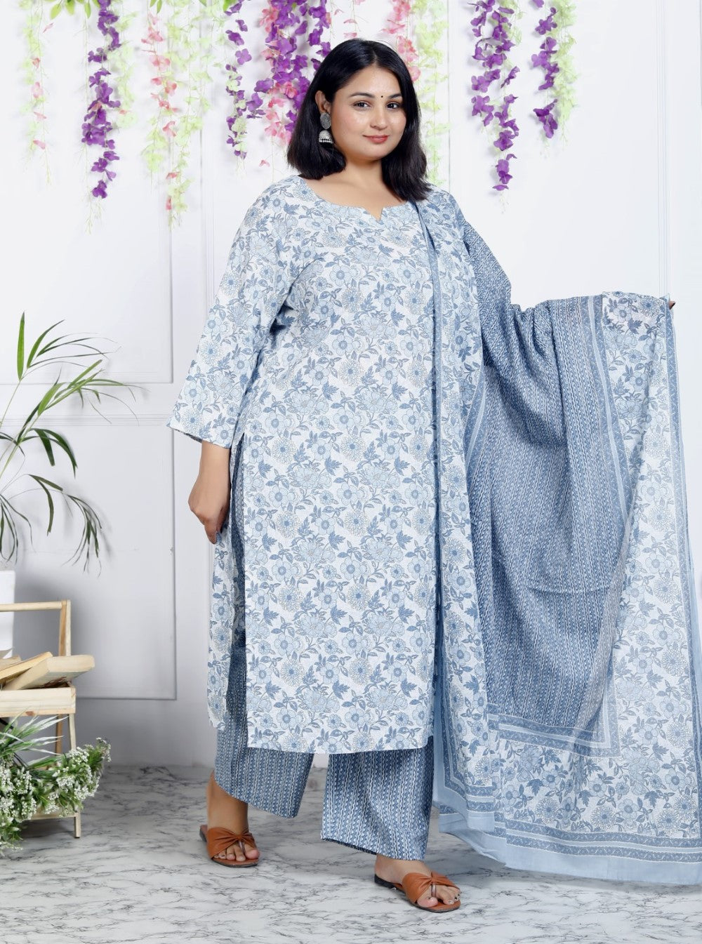Plus Size Grey Cotton Printed Kurta Pant Set with Dupatta-200044