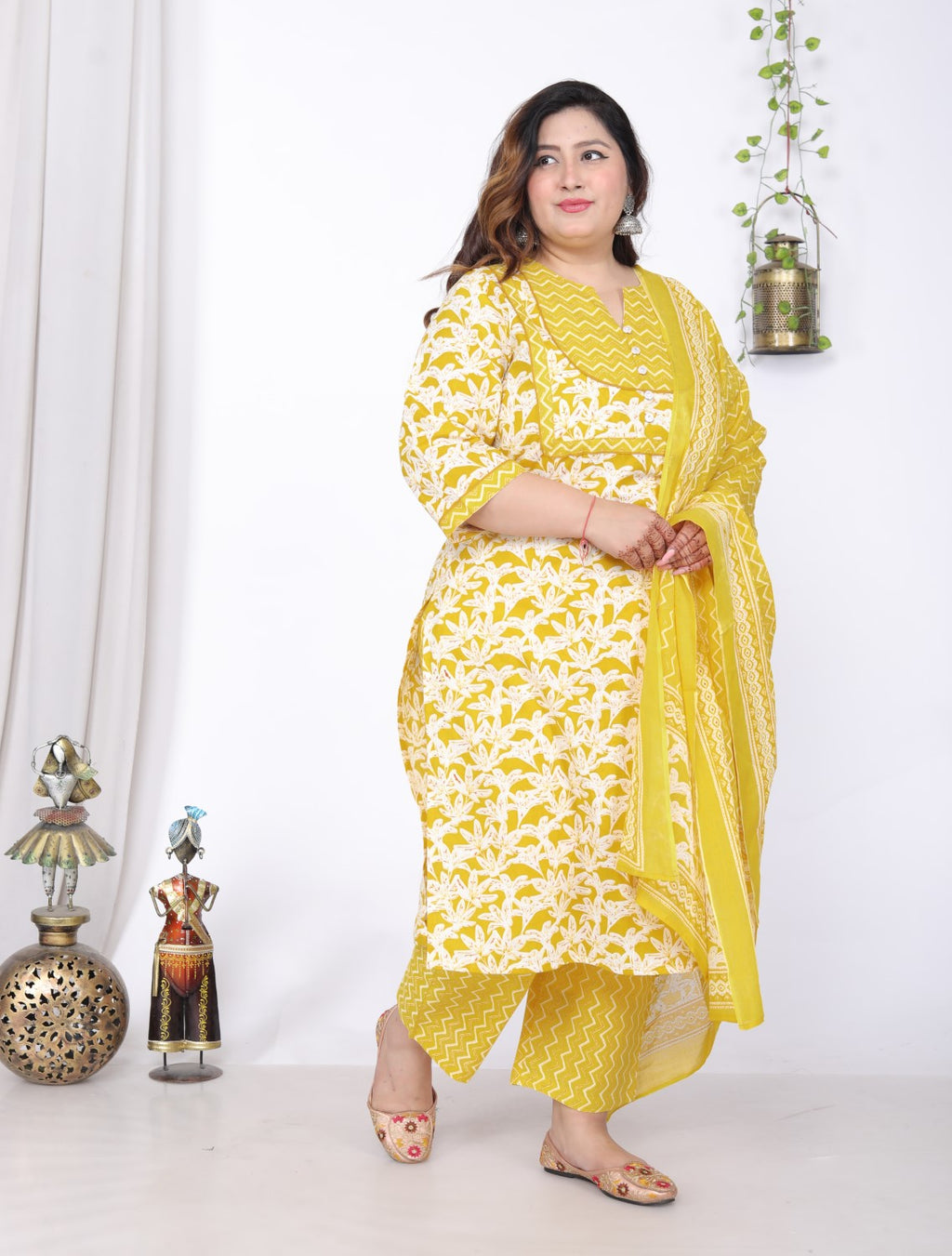 Plus Size Yellow Cotton Printed Kurta Pant Set with Dupatta-200056