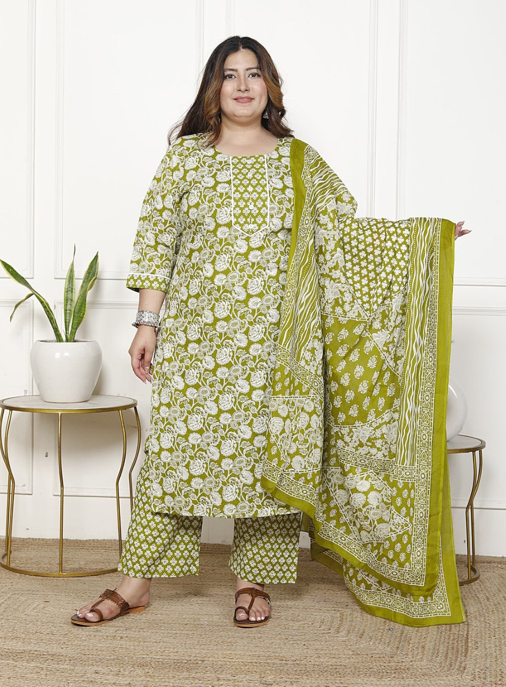 Plus Size Green Cotton Printed Kurta Pant Set with Dupatta-200060 Secondary image