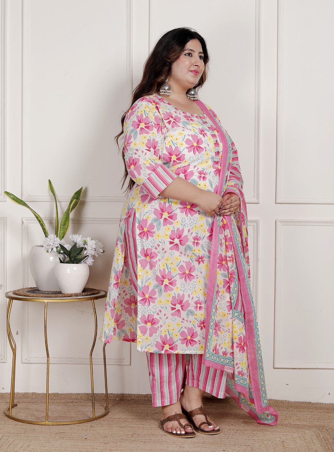 Plus Size Off White Cotton Printed Kurta Pant Set with Dupatta-200082