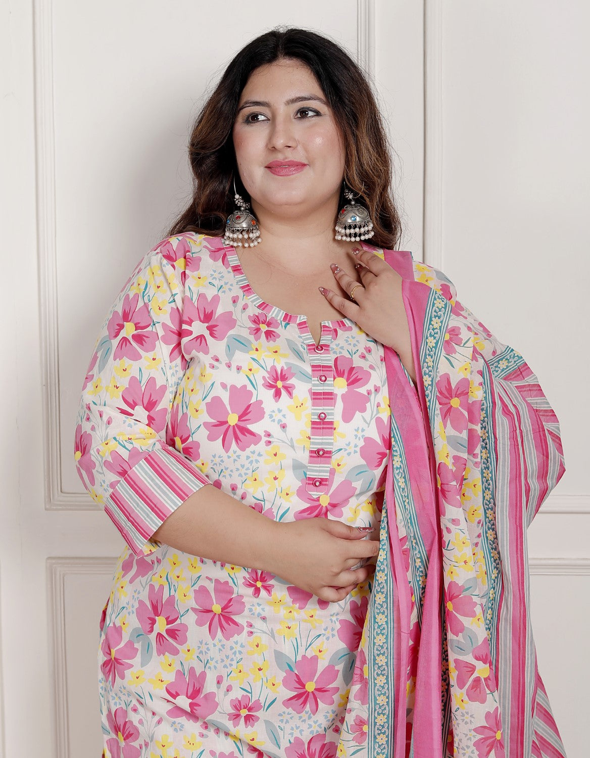 Plus Size Off White Cotton Printed Kurta Pant Set with Dupatta-200082