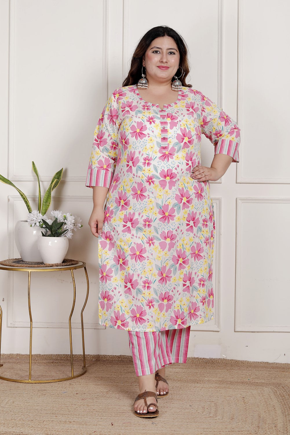 Plus Size Off White Cotton Printed Kurta Pant Set with Dupatta-200082