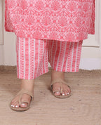 Plus Size Peach Cotton Printed Kurta Pant Set with Dupatta-200092