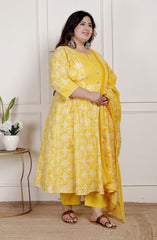 Plus Size Yellow Anarkali Cotton Printed Flared Kurta Pant Set with Dupatta-2100001