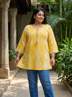 Plus Size Yellow Cotton Floral Print Short Kurta-300028