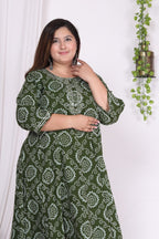 Plus Size Green Print Flared Long Kurta-400004