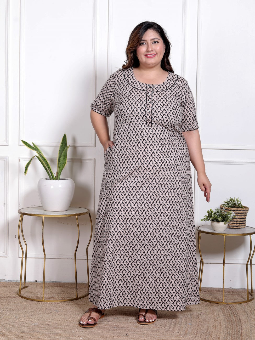 Black Floral Plus Size Nightgown – Comfortable Sleepwear for Women