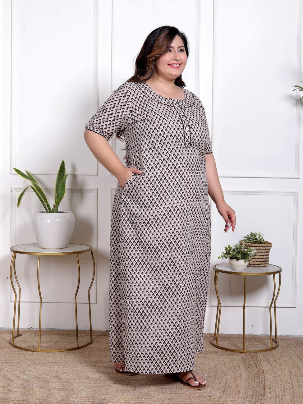 Black Floral Plus Size Nightgown – Comfortable Sleepwear for Women