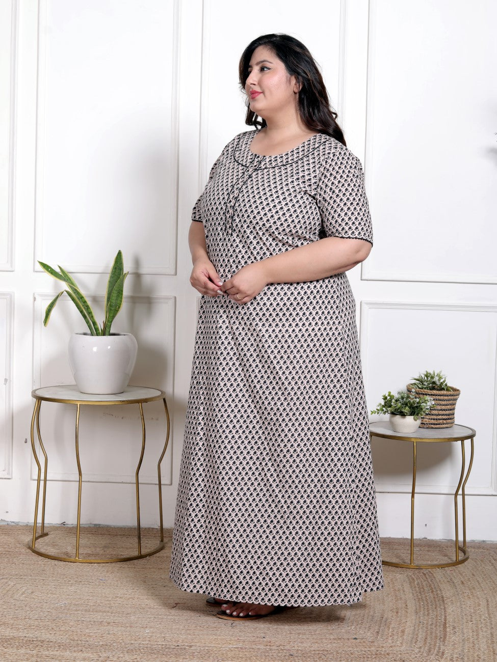 Black Floral Plus Size Nightgown – Comfortable Sleepwear for Women