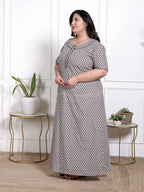 Black Floral Plus Size Nightgown – Comfortable Sleepwear for Women