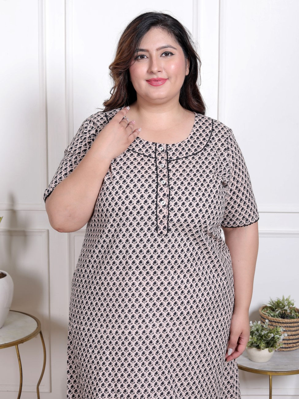 Black Floral Plus Size Nightgown – Comfortable Sleepwear for Women