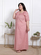 Pink Floral Plus Size Nightgown – Comfortable Sleepwear for Women