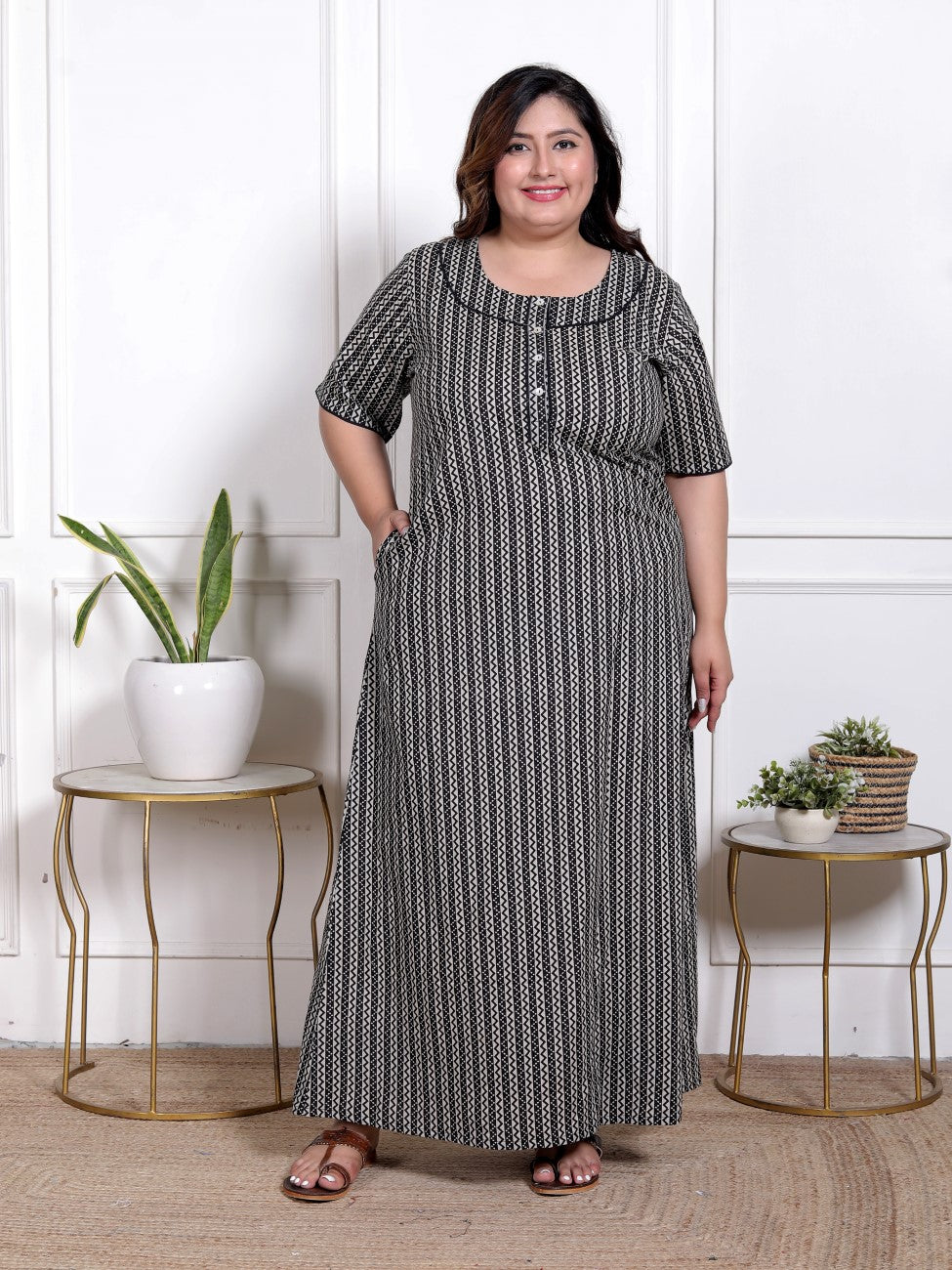 Black Floral Plus Size Nightgown – Comfortable Sleepwear for Women
