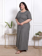 Black Floral Plus Size Nightgown – Comfortable Sleepwear for Women