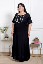 Black Solid Plus Size Nightgown – Comfortable Sleepwear for Women