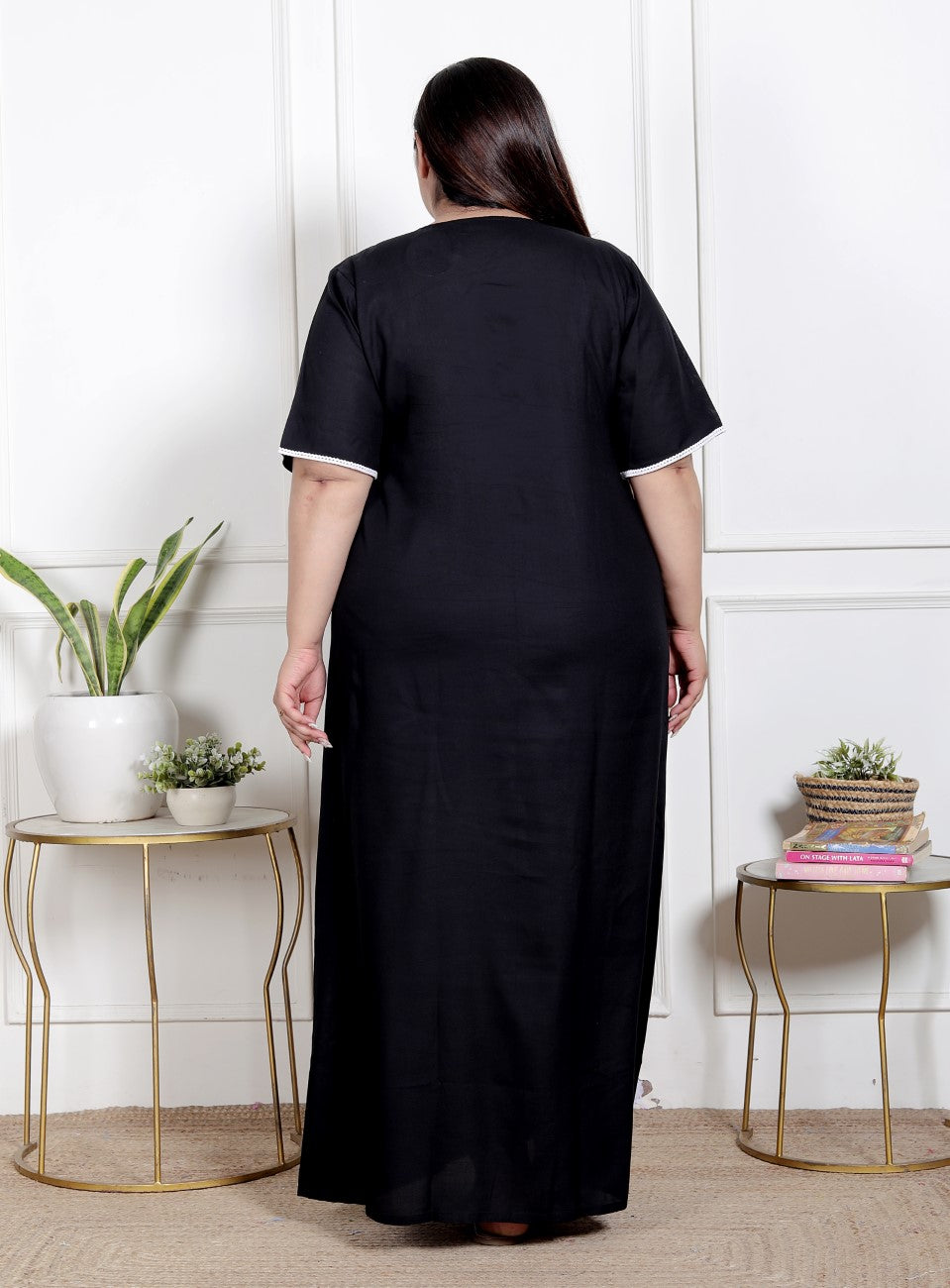 Black Solid Plus Size Nightgown – Comfortable Sleepwear for Women