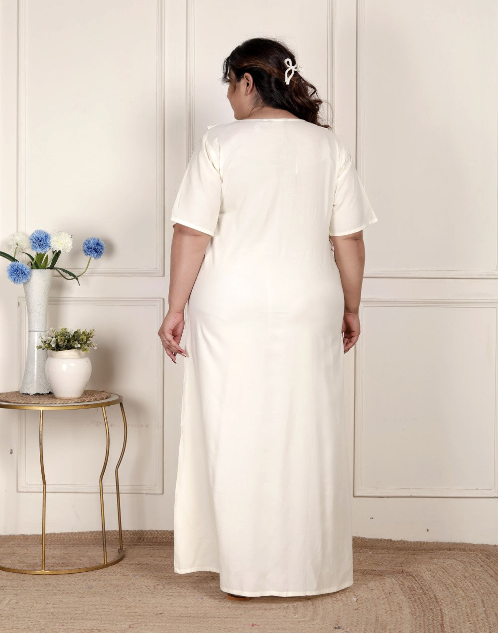 Off White Solid Plus Size Nightgown – Comfortable Sleepwear for Women